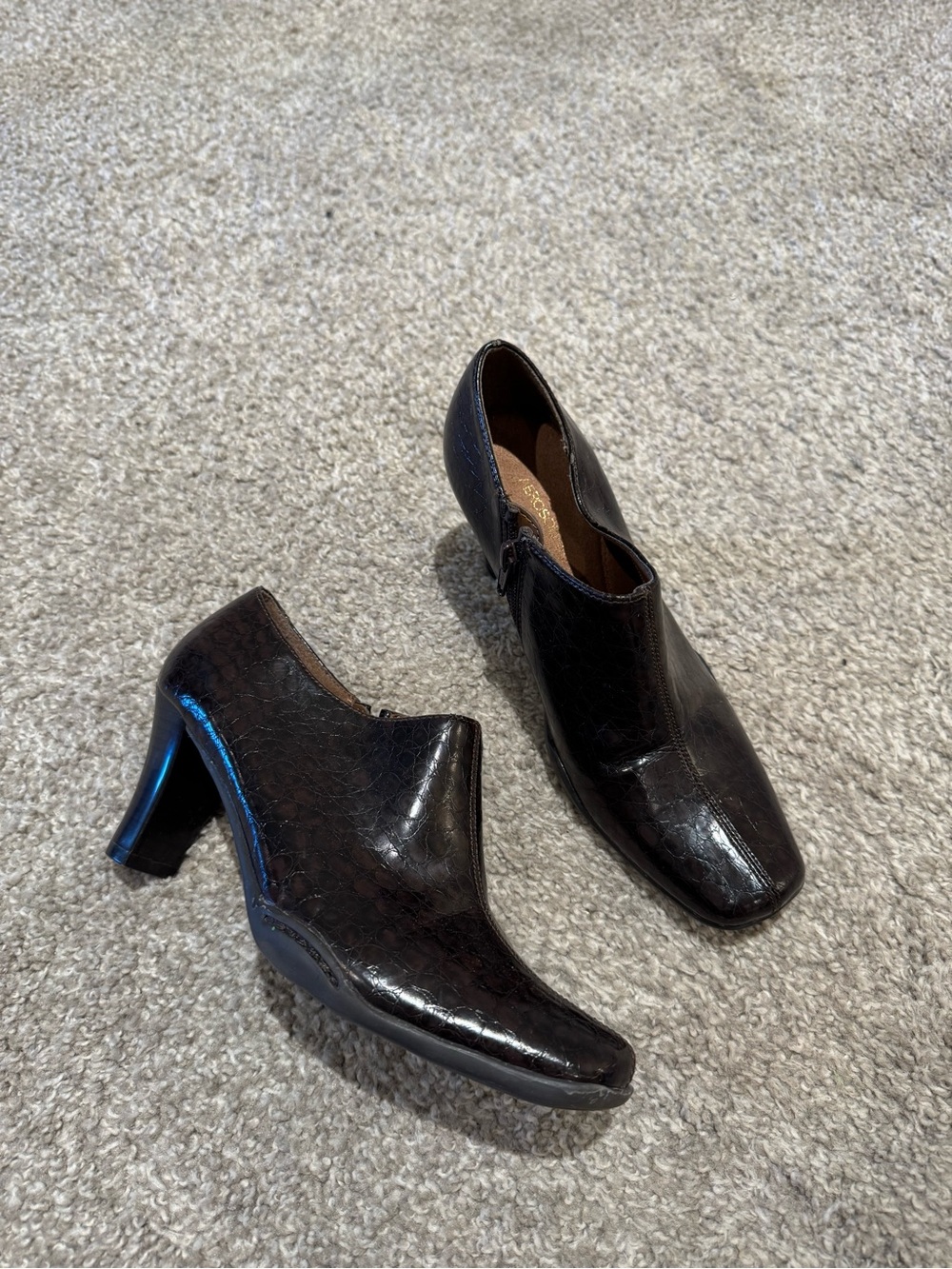 Women’s Dark Brown Croc-Embossed Faux Patent Leather Ankle Booties with Heel